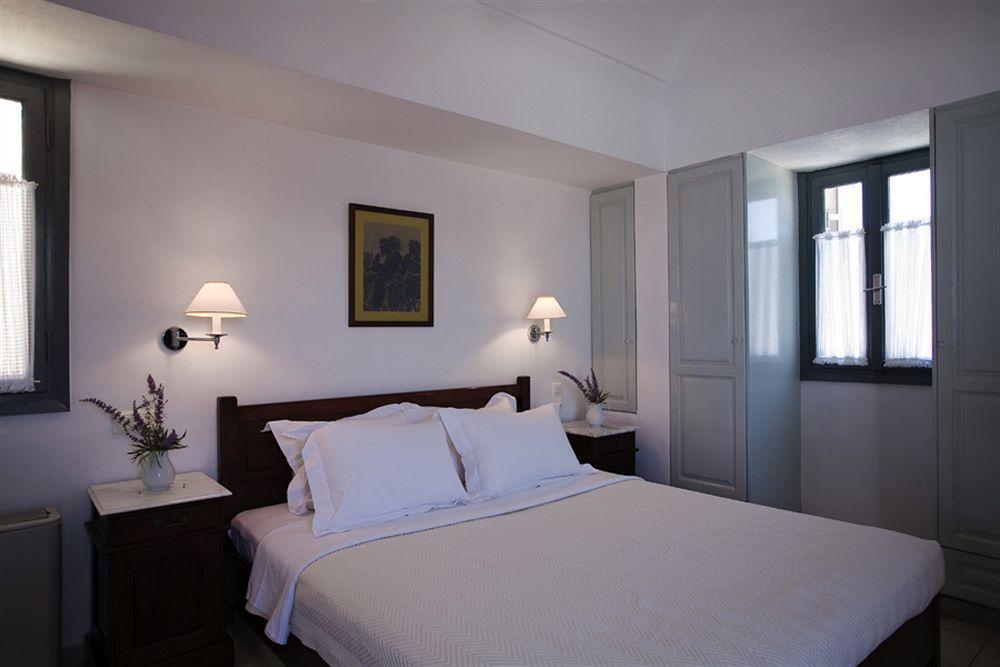 Xenones Filotera Hotel Imerovigli (Santorini)